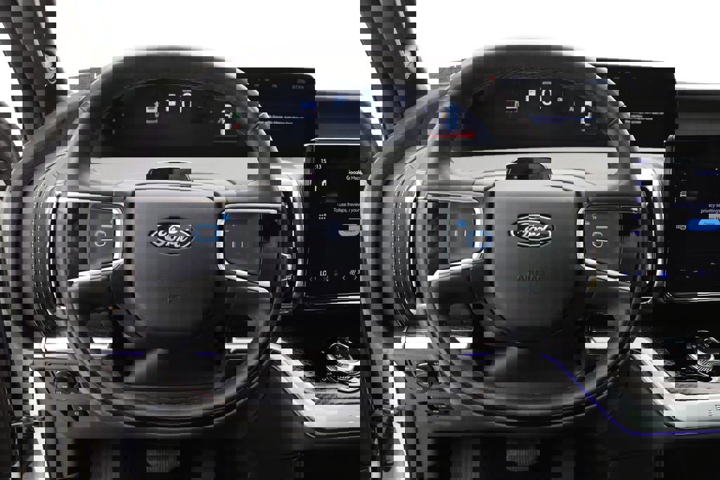 Used 2025 Ford Expedition Max Platinum w/ Stealth Performance Package image 18