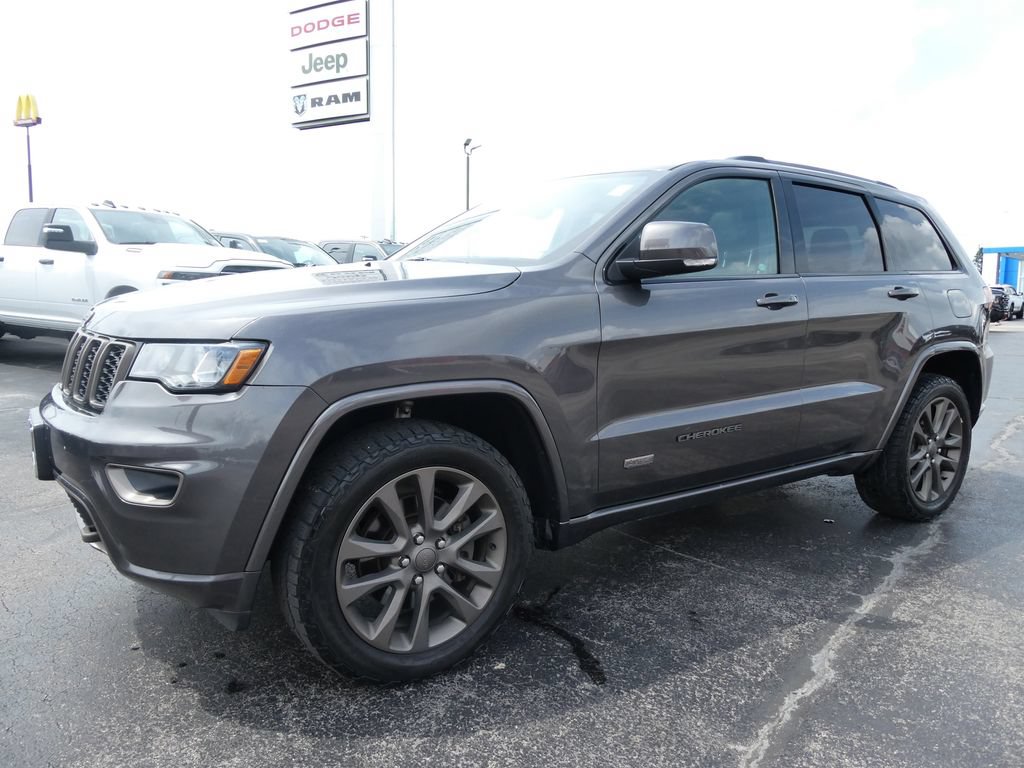 Used 2017 Jeep Grand Cherokee Limited 75th Anniversary AWD/4WD image 8