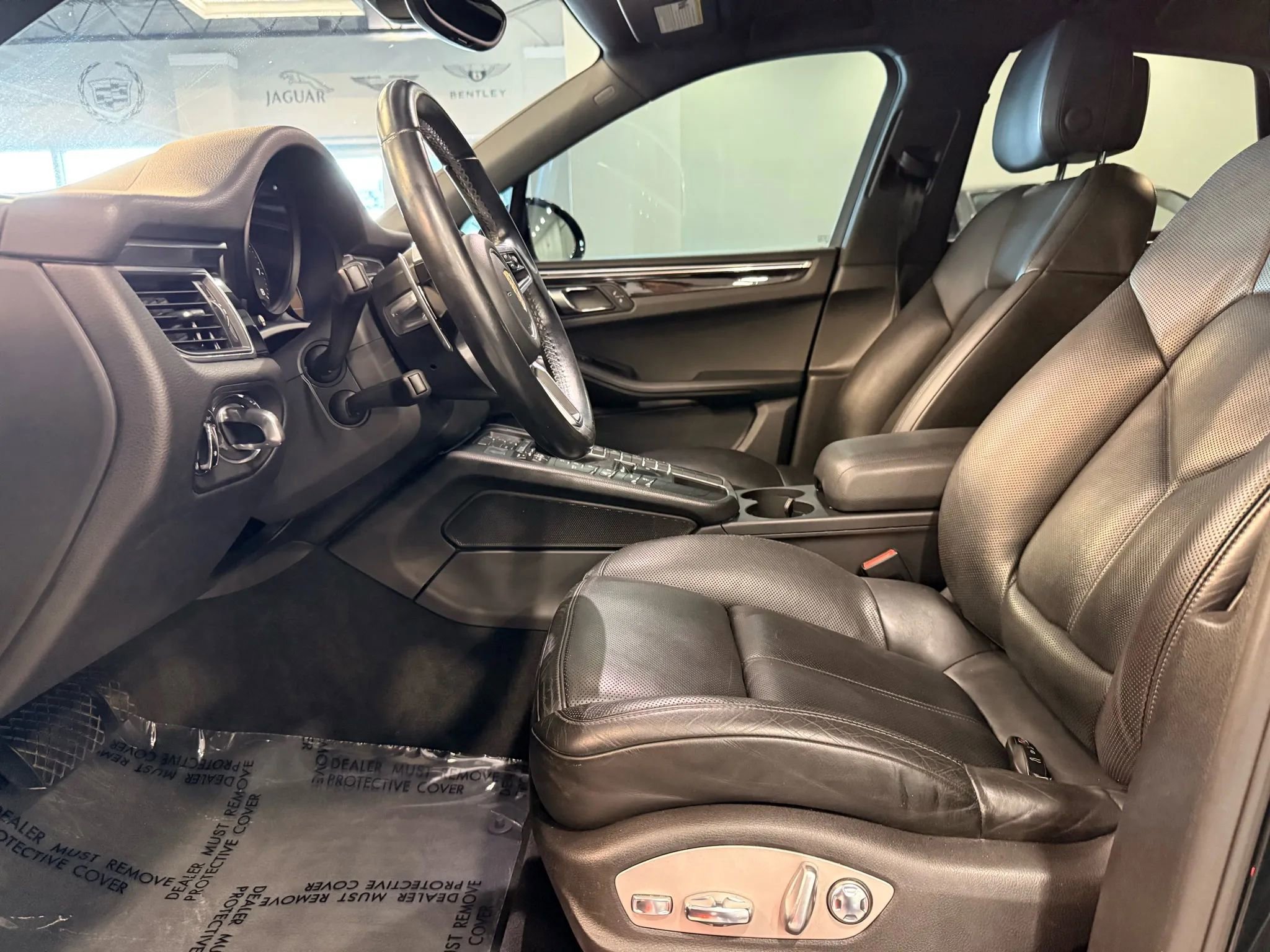 Used 2018 Porsche Macan Sport Edition image 14