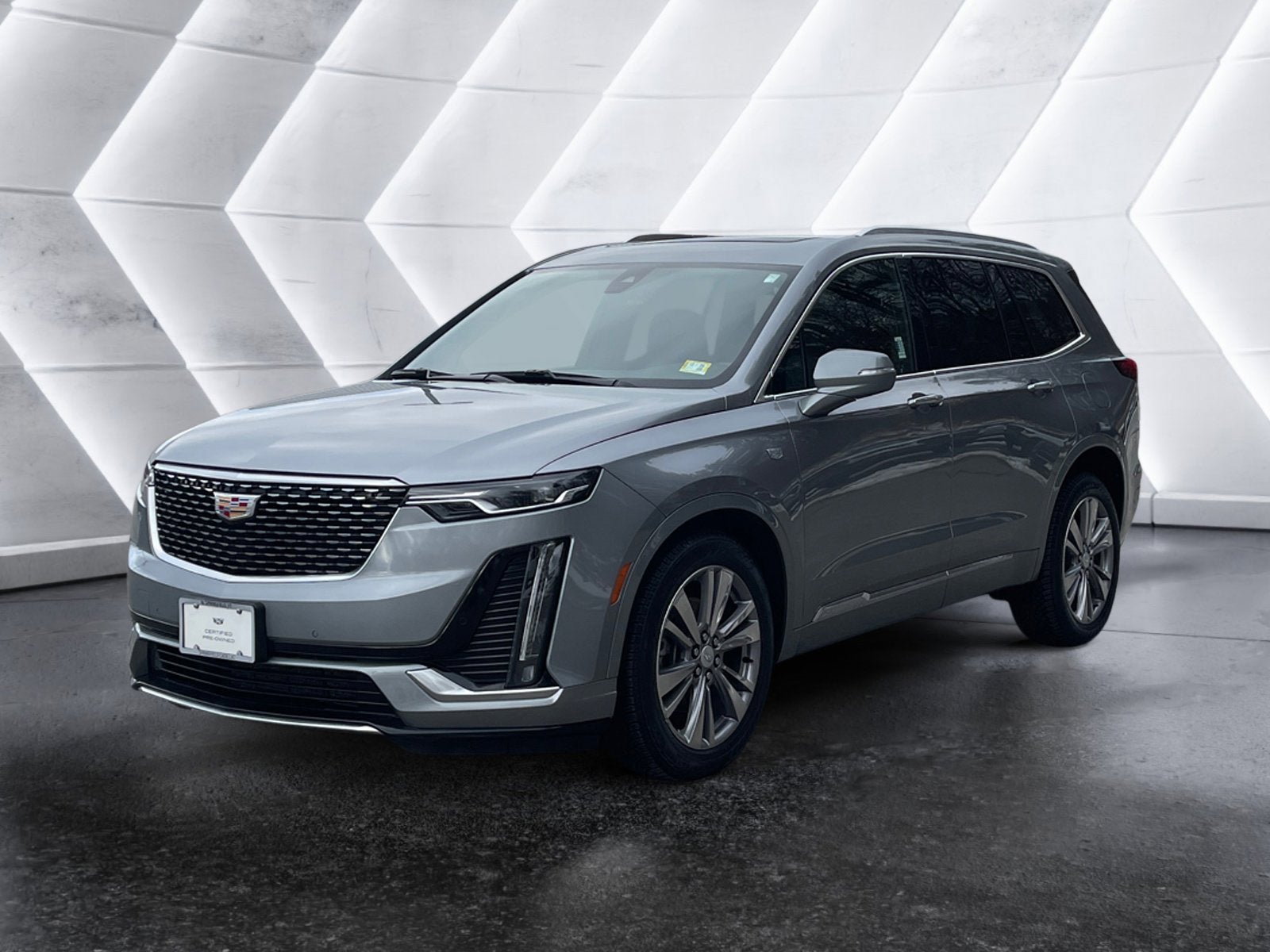 Certified 2025 Cadillac XT6 Premium Luxury AWD/4WD image 2