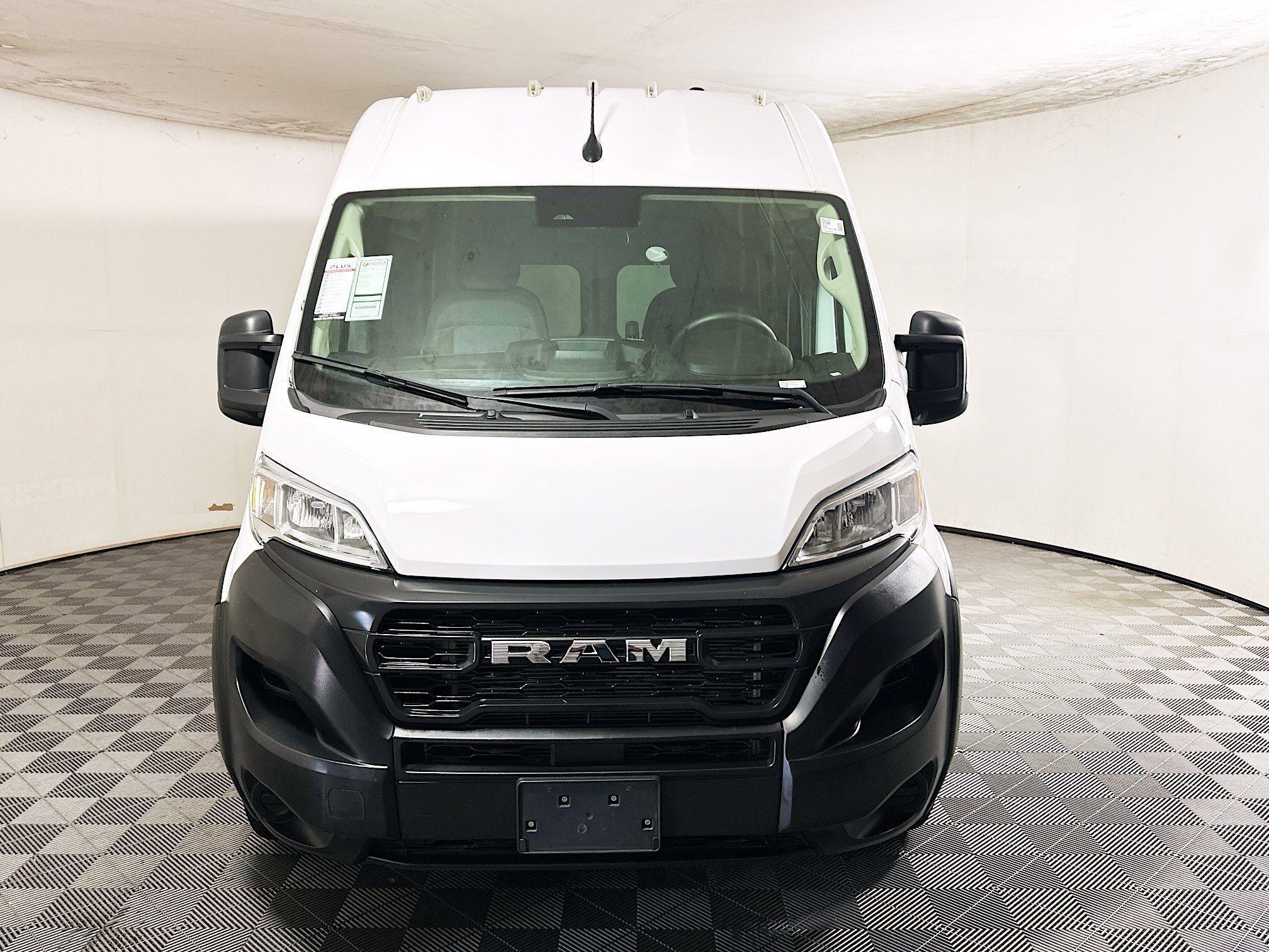 Used 2023 RAM ProMaster 2500 FWD image 8
