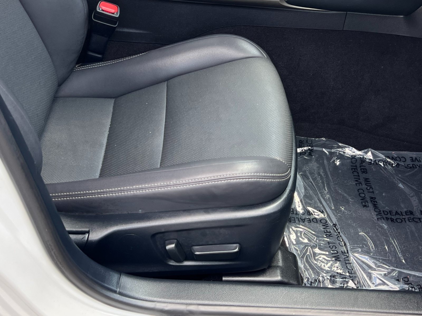 Used 2020 Lexus IS 300 w/ Accessory Package RWD image 13