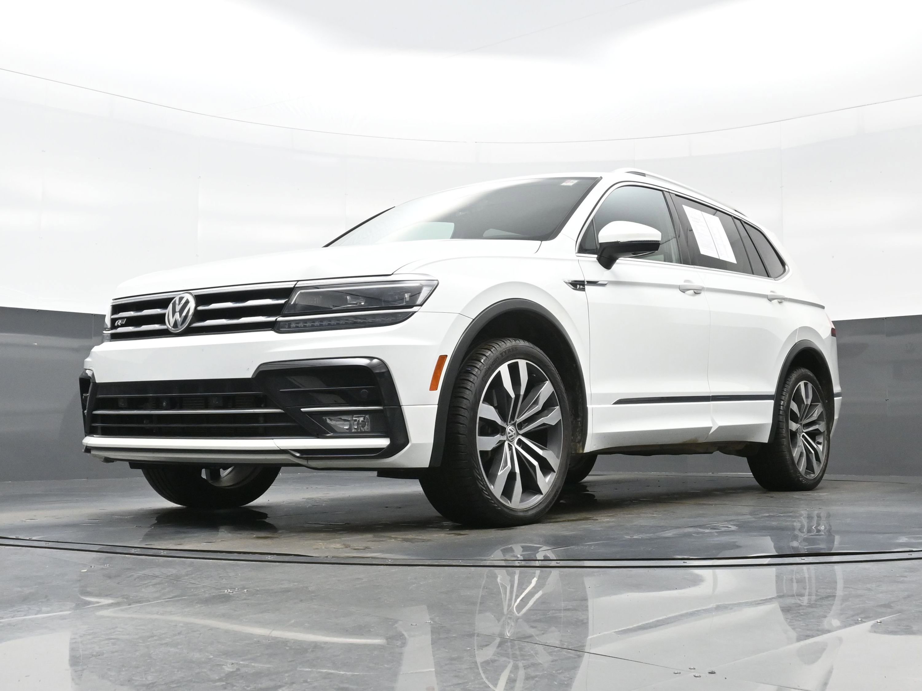 Used 2021 Volkswagen Tiguan SEL Premium R-Line image 28