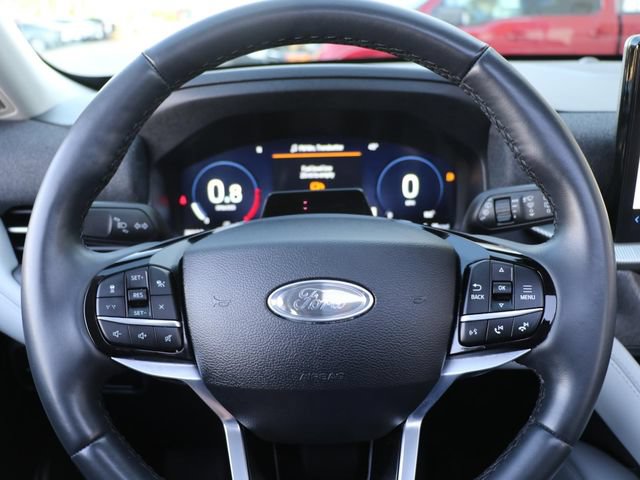 Used 2025 Ford Explorer Platinum w/ Ultimate Package AWD/4WD image 24