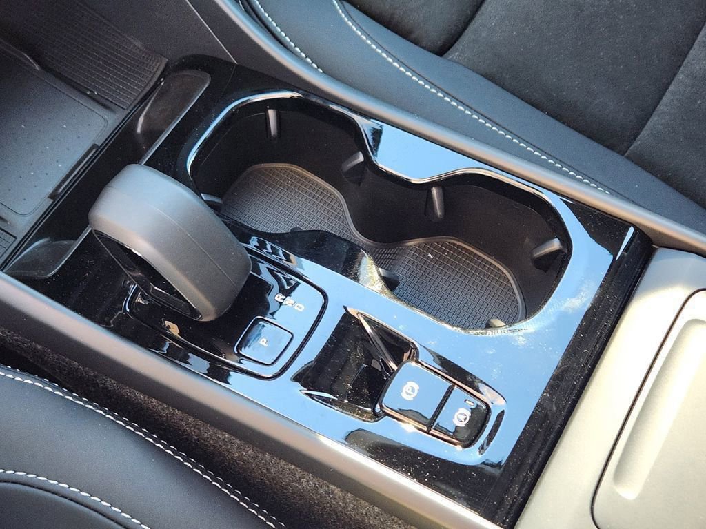 New 2026 Volvo XC40 B5 Ultra w/ Climate Package image 16