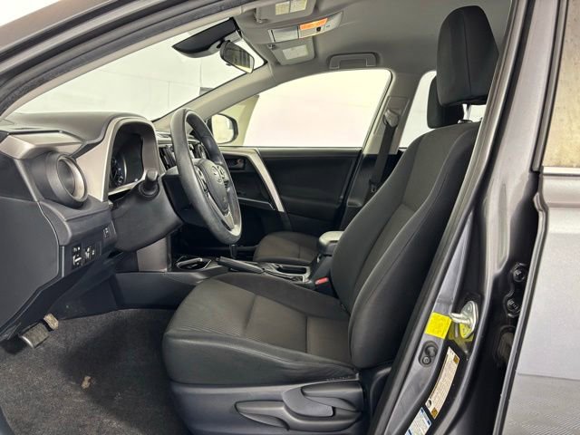 Used 2017 Toyota RAV4 LE AWD/4WD image 11