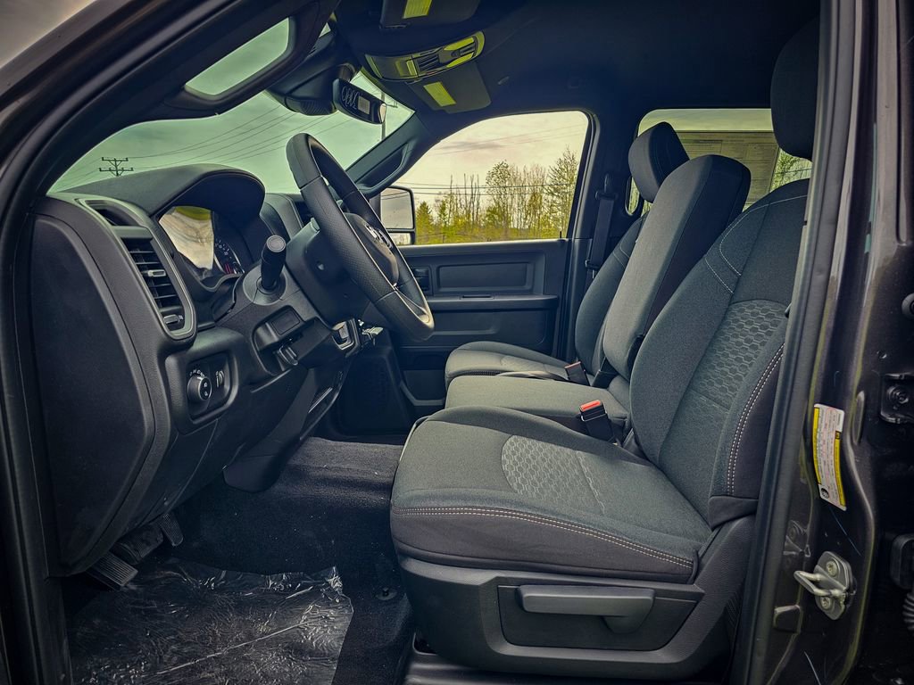 New 2026 RAM 3500 Tradesman AWD/4WD image 32