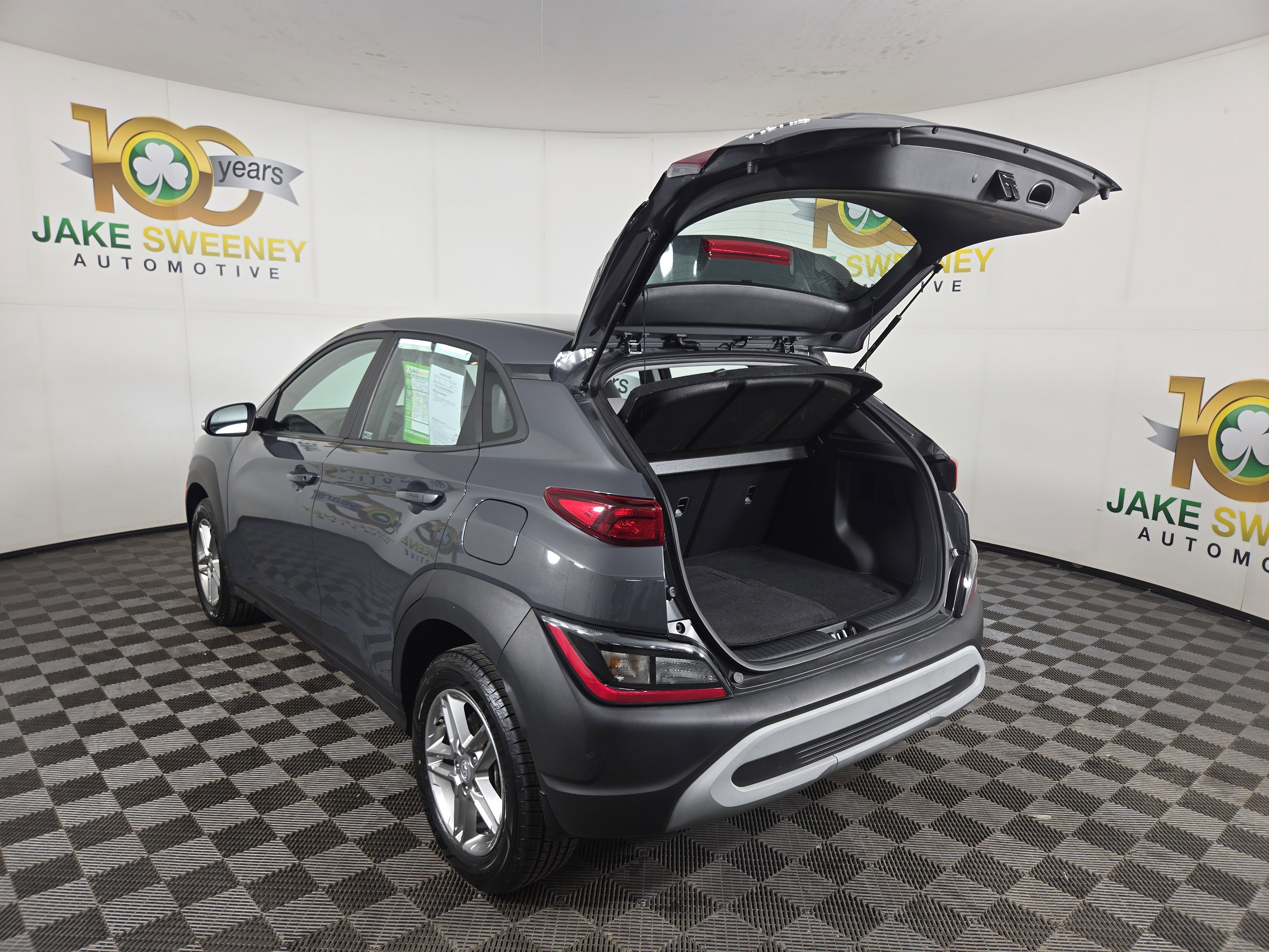 Used 2023 Hyundai Kona SE w/ Cargo Package image 28