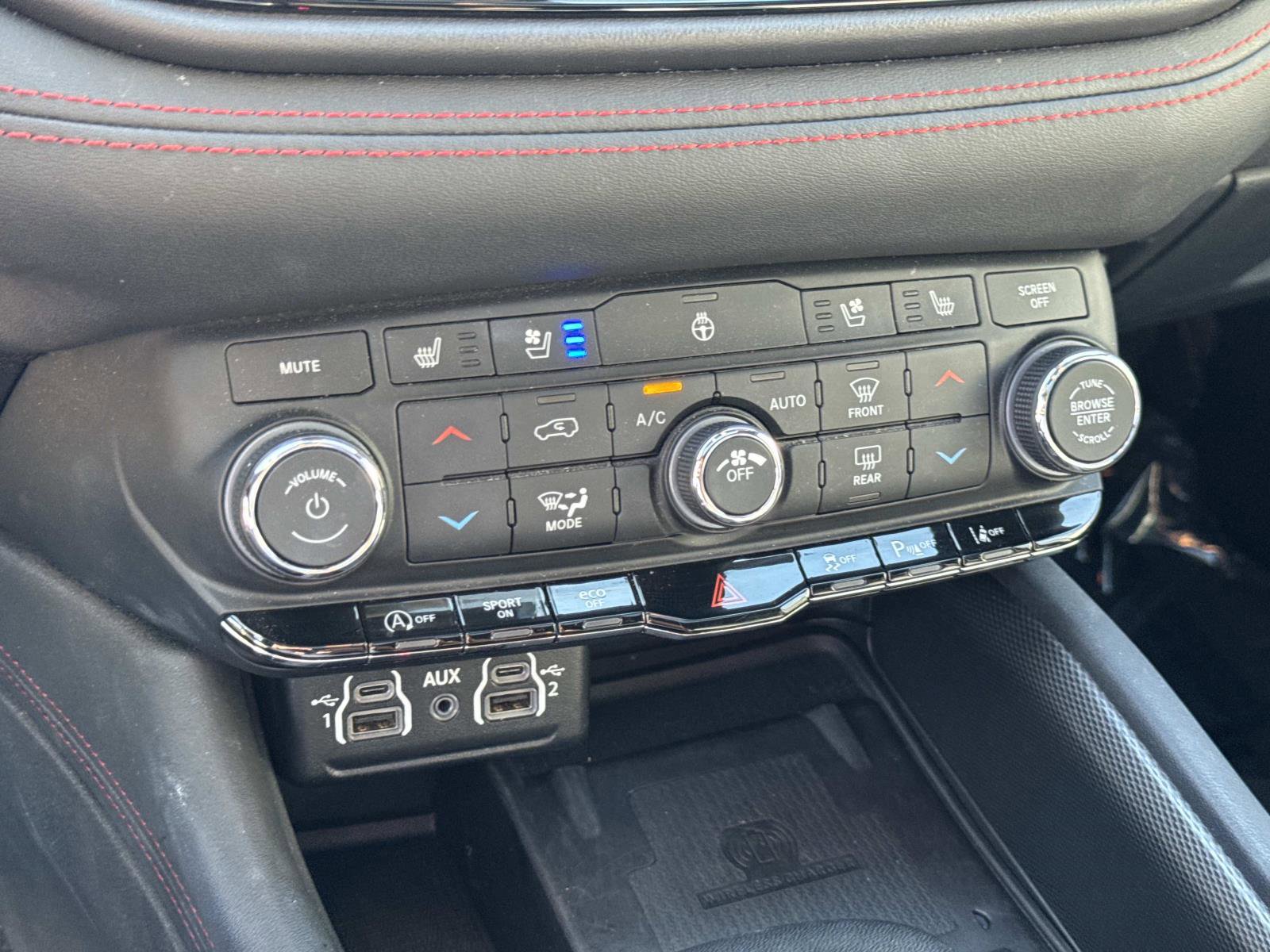 Used 2023 Dodge Durango GT image 24