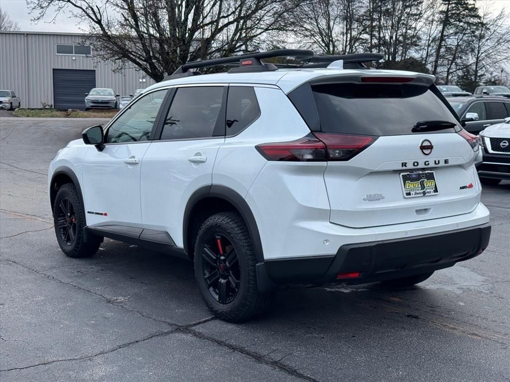 Certified 2025 Nissan Rogue SV image 5