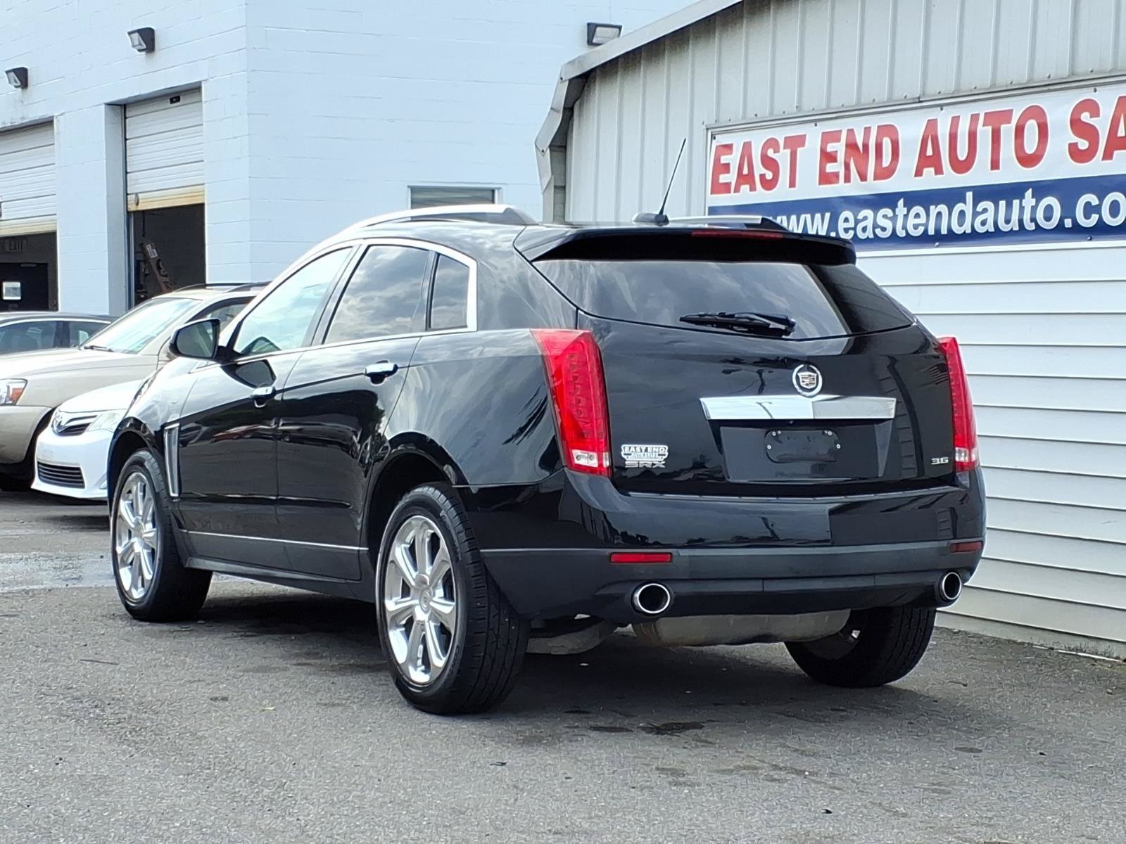 Used 2015 Cadillac SRX Performance w/ Driver Awareness Package FWD image 3