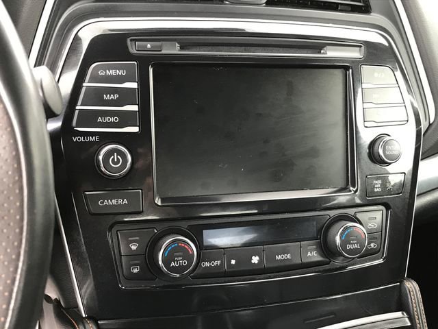 Used 2023 Nissan Maxima SR FWD image 9