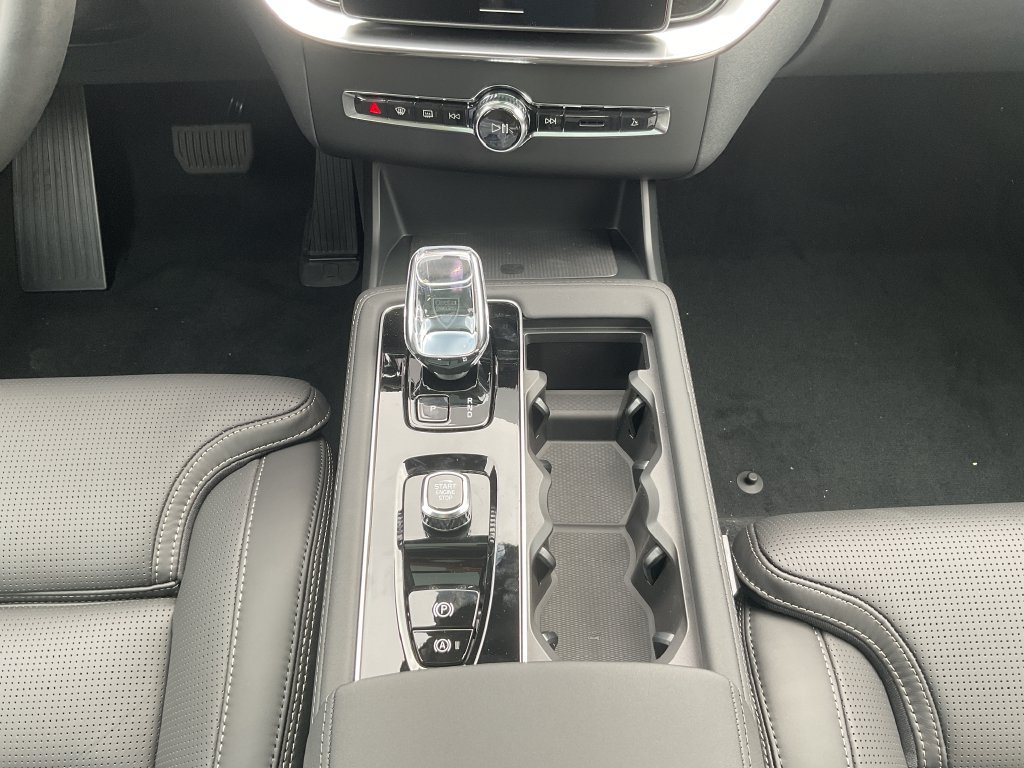New 2027 Volvo XC90 B6 Ultra AWD/4WD image 30