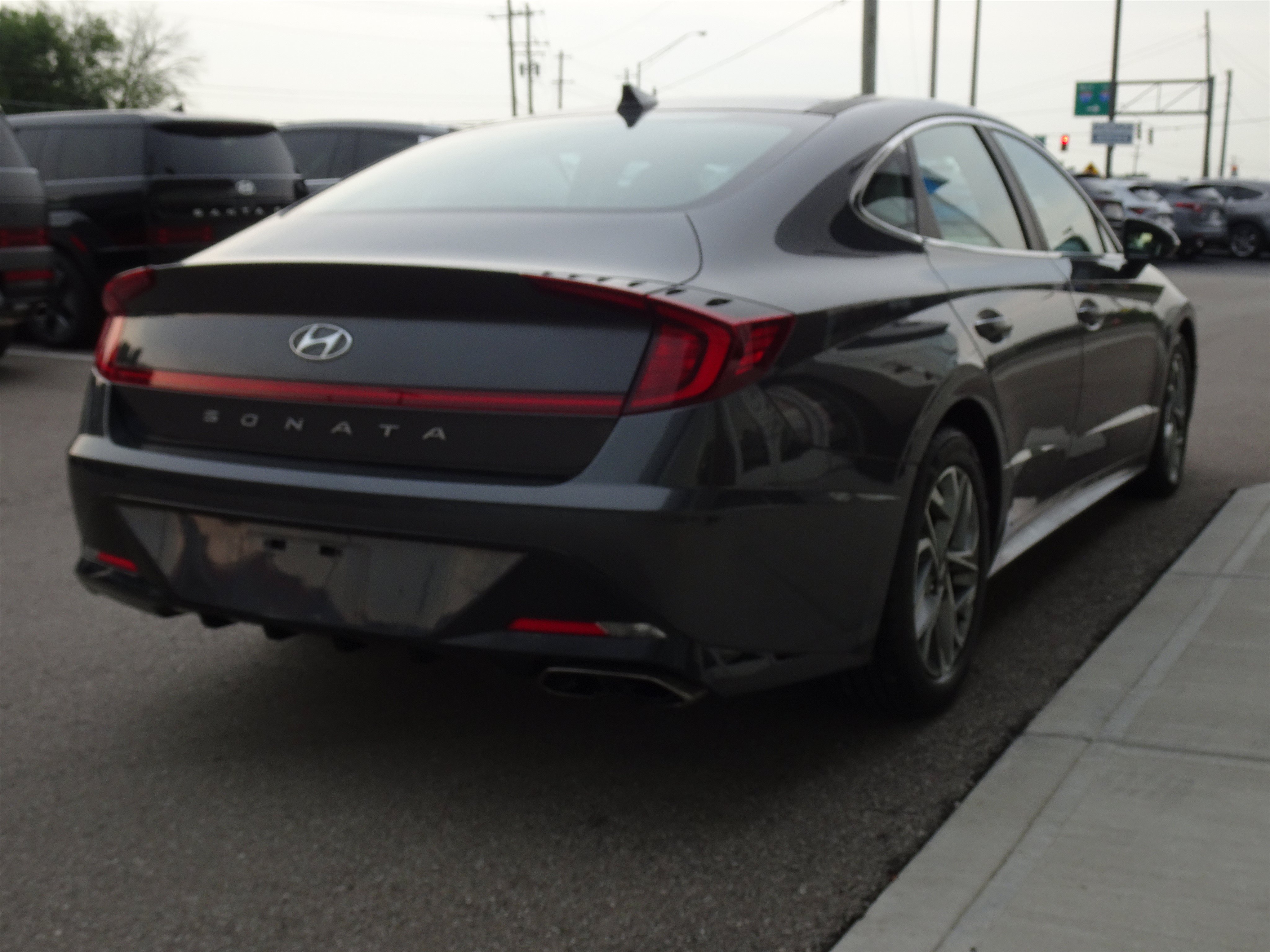 Used 2020 Hyundai Sonata SEL w/ Convenience + Sunroof Package FWD image 5