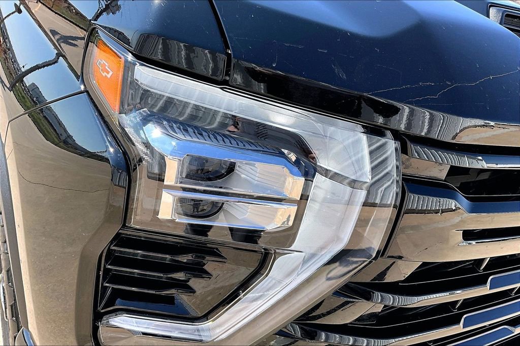 Used 2024 Chevrolet Silverado 2500 LT w/ Midnight Edition image 38