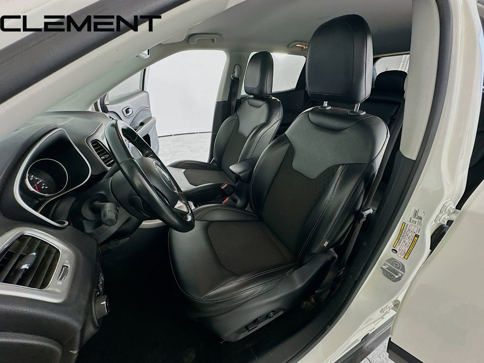 Used 2021 Jeep Compass Latitude w/ Convenience Group image 29