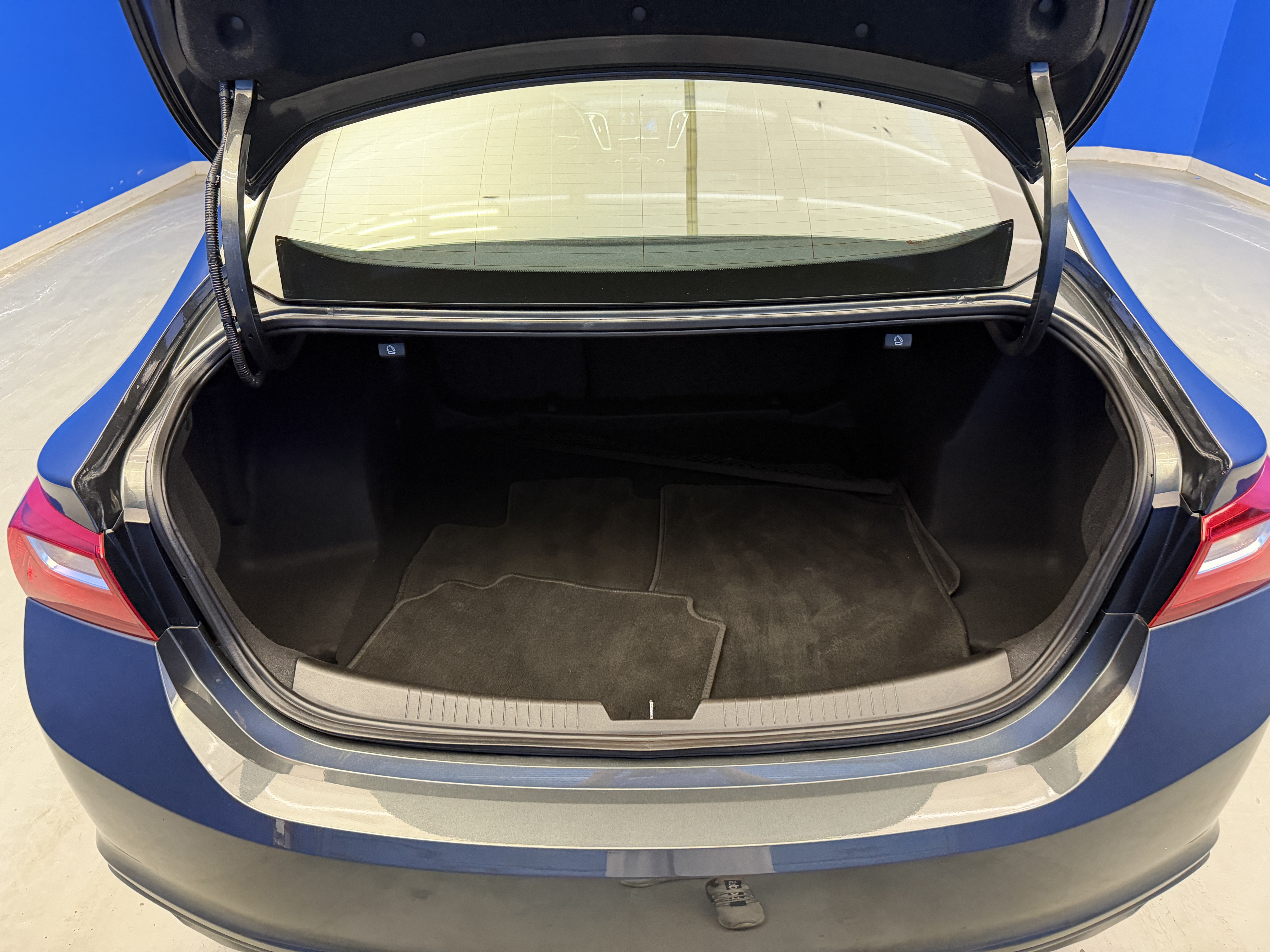 Used 2016 Chevrolet Malibu LT FWD image 26