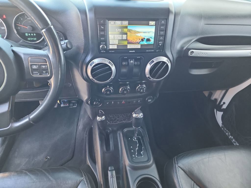 Used 2013 Jeep Wrangler Rubicon w/ PWR Convenience Group image 17