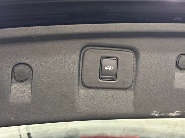 Used 2023 Nissan Murano Platinum w/ Cargo Package image 9