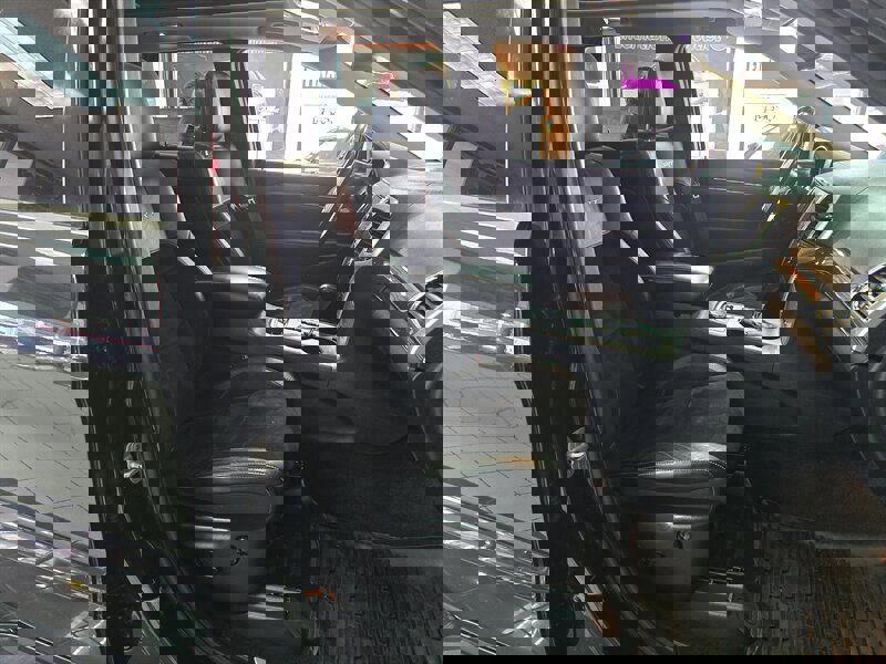 Used 2012 Jeep Grand Cherokee SRT8 w/ Luxury Group II image 15