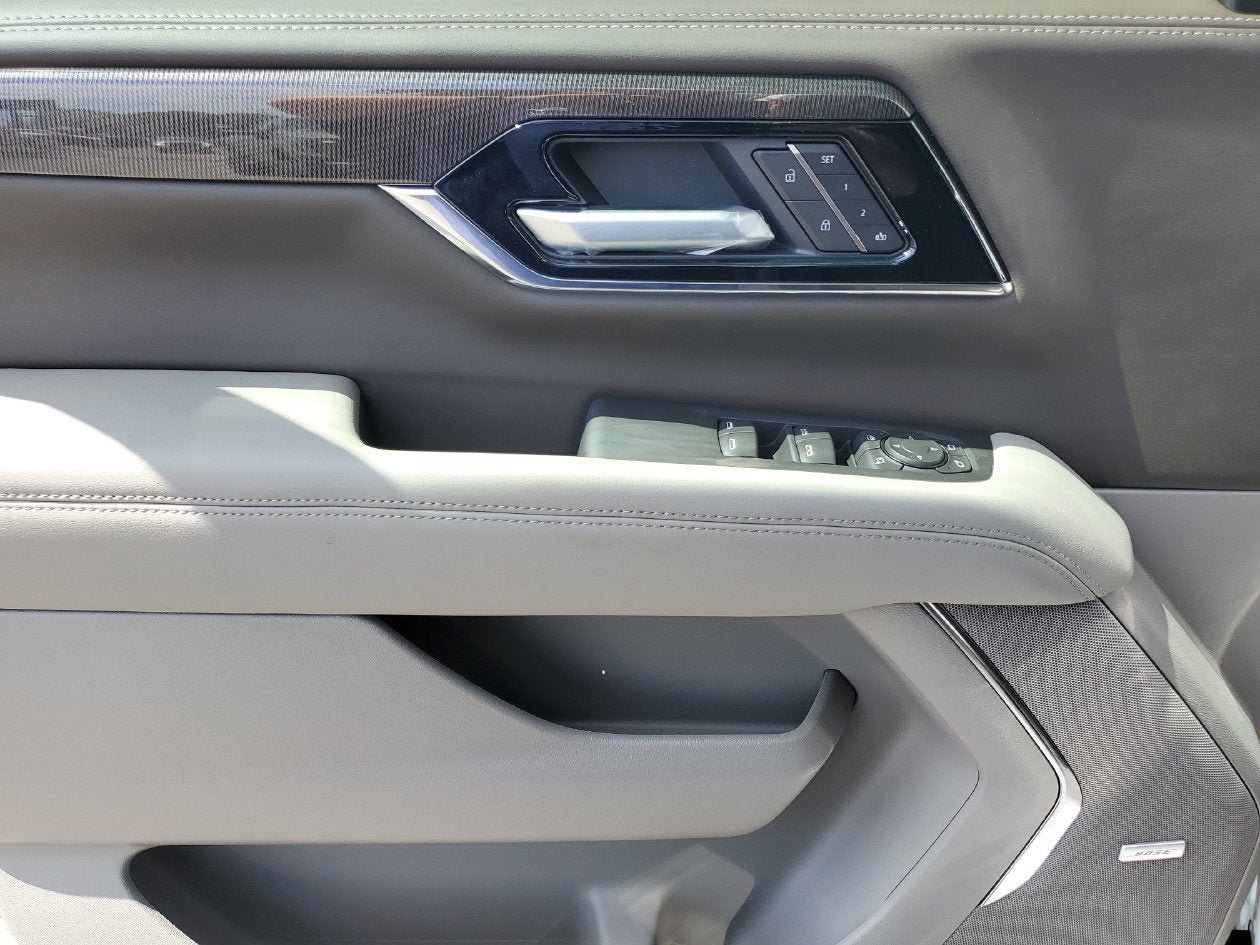New 2027 GMC Yukon Elevation RWD image 17
