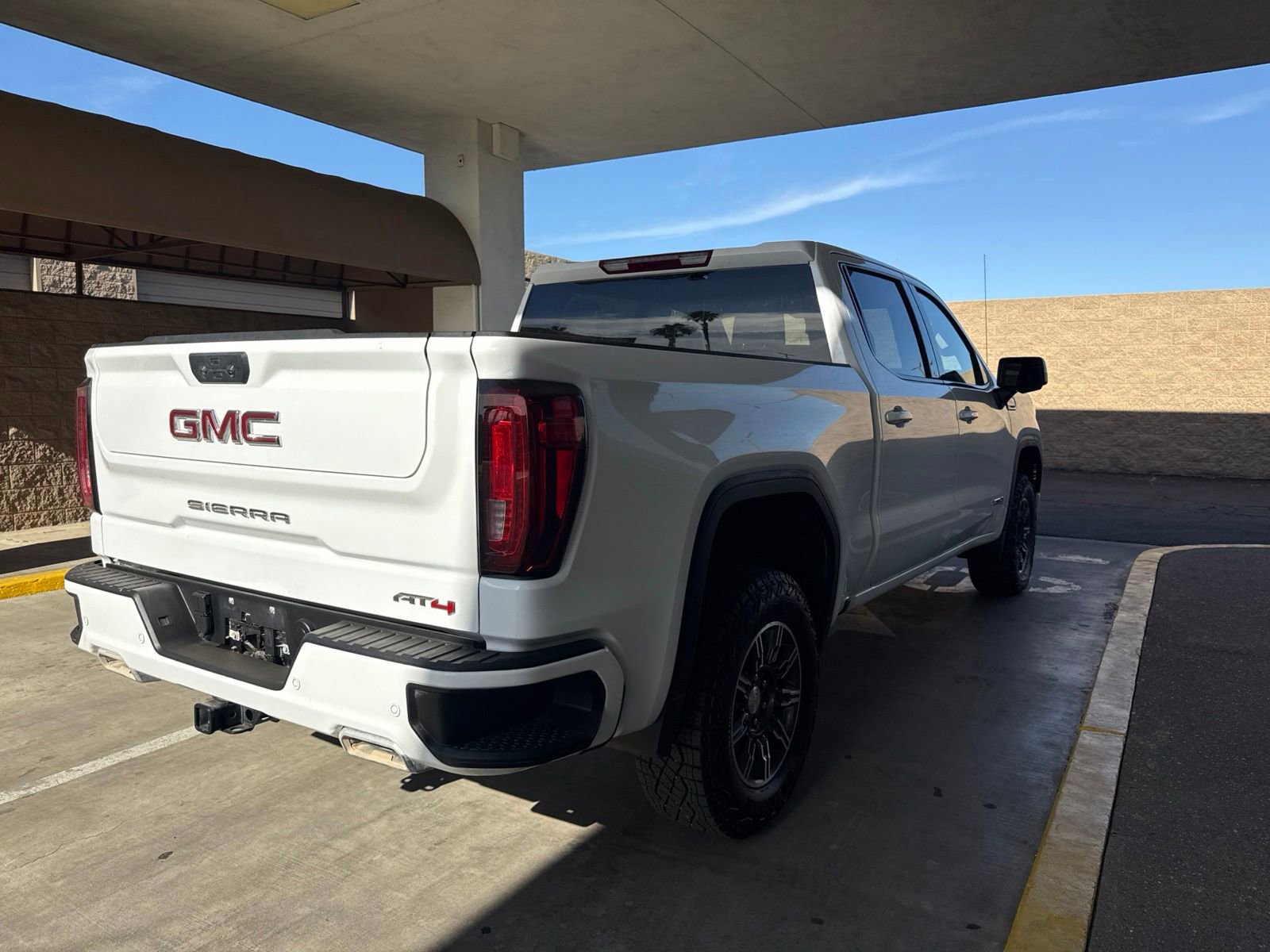 Certified 2025 GMC Sierra 1500 AT4 AWD/4WD image 4