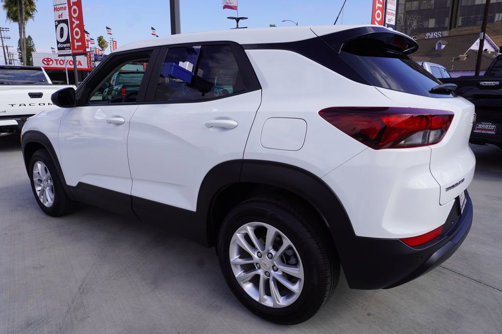 Used 2025 Chevrolet TrailBlazer LS w/ LS Convenience Package image 5