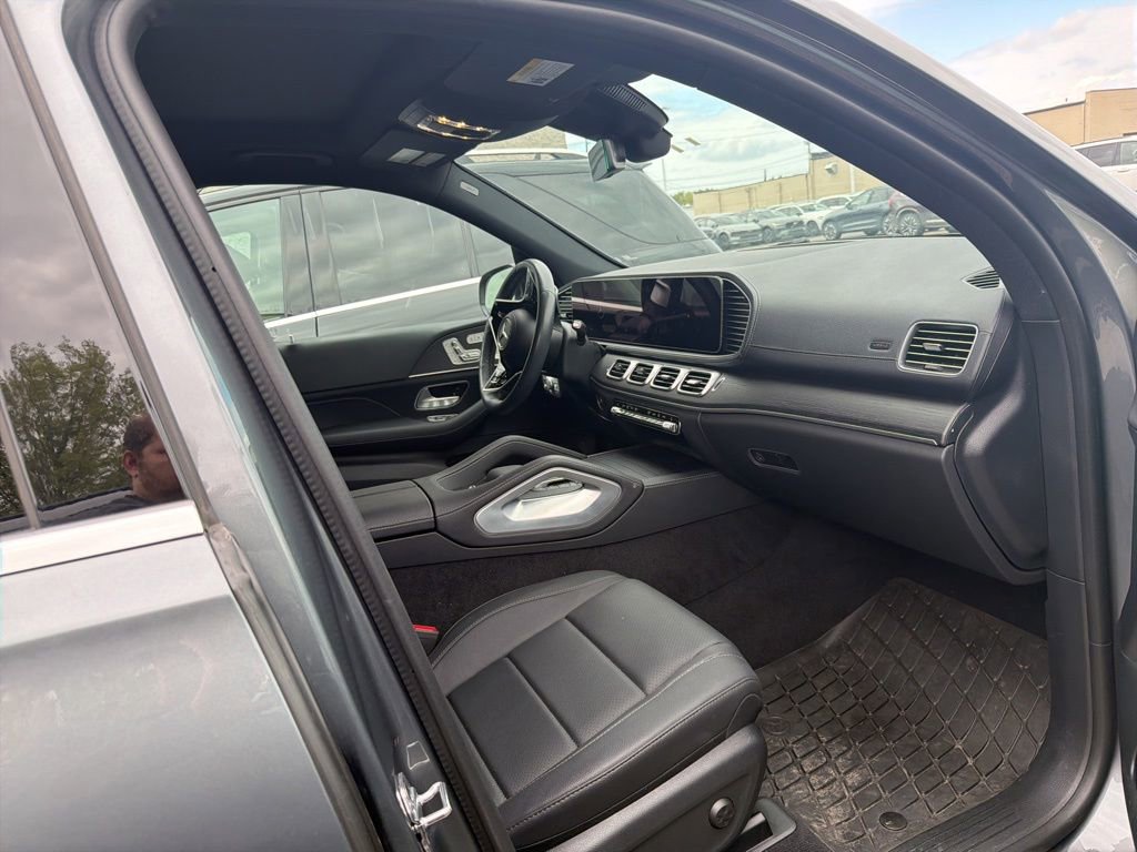 Certified 2024 Mercedes-Benz GLS 450 4MATIC image 5