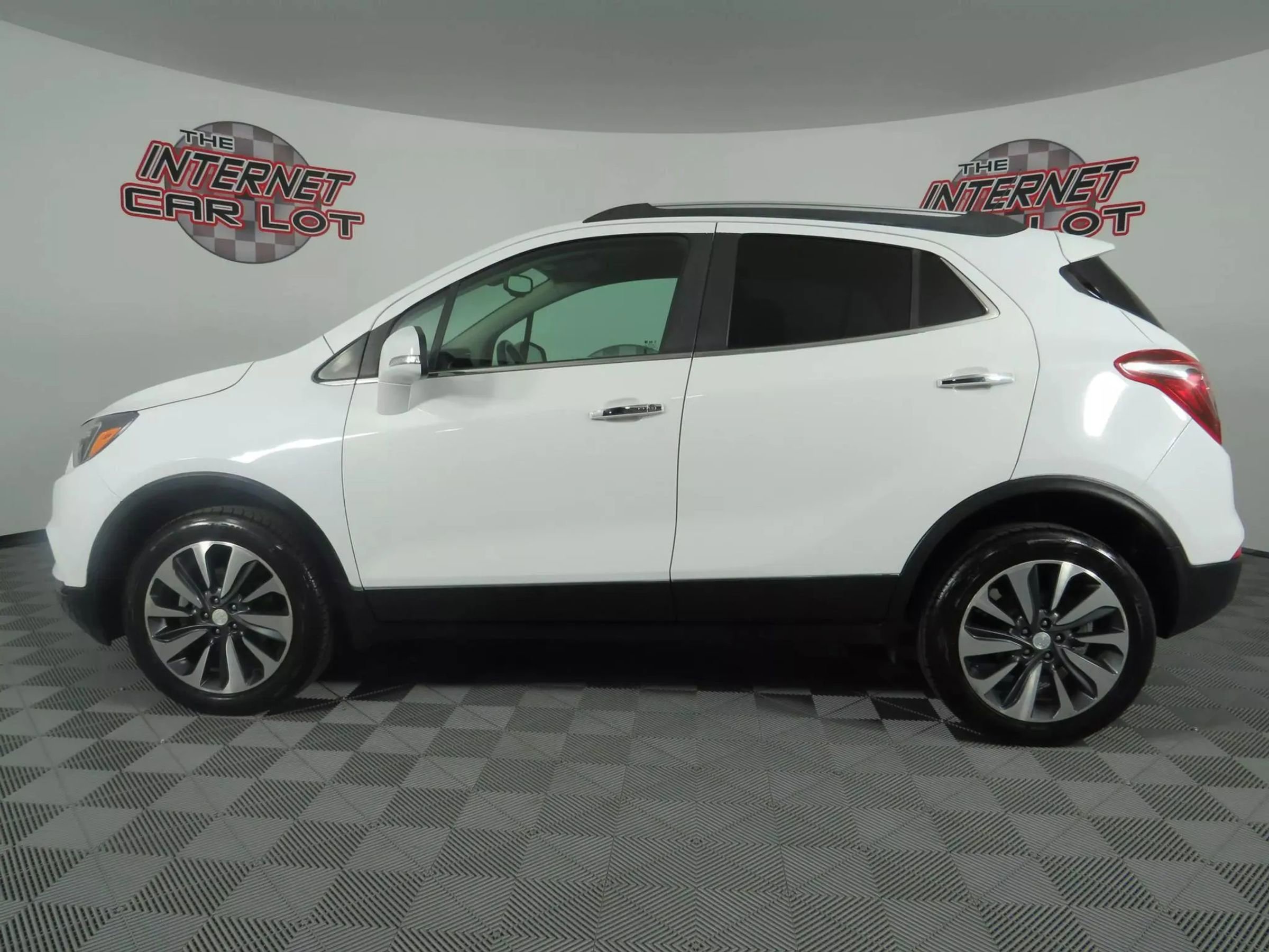 Used 2020 Buick Encore Essence AWD/4WD image 4