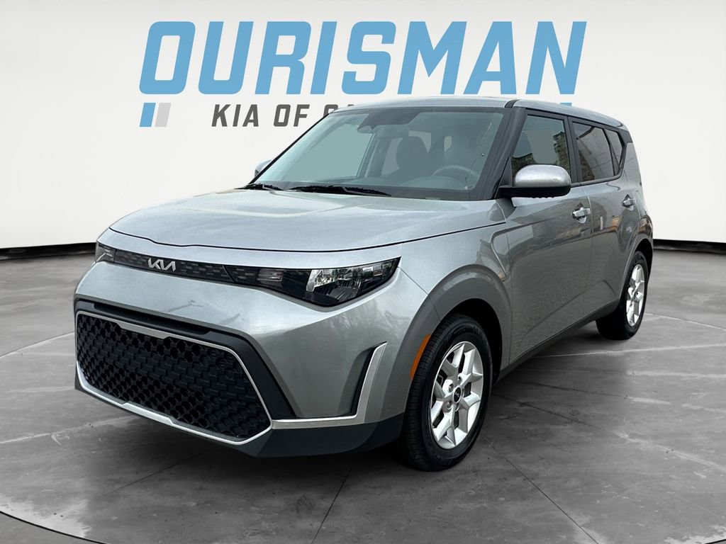 Used 2025 Kia Soul EX image 2