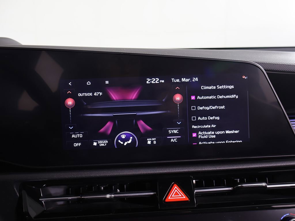 Used 2023 Kia Niro EX Touring image 48