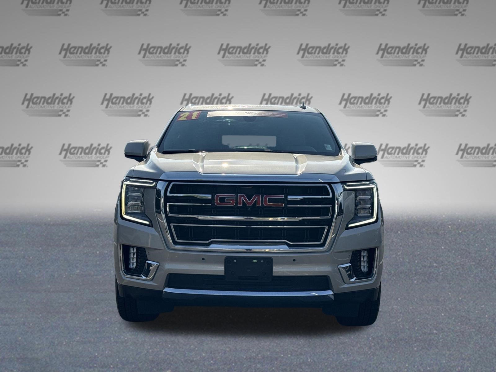 Used 2021 GMC Yukon XL SLT w/ SLT Luxury Plus Package AWD/4WD image 3