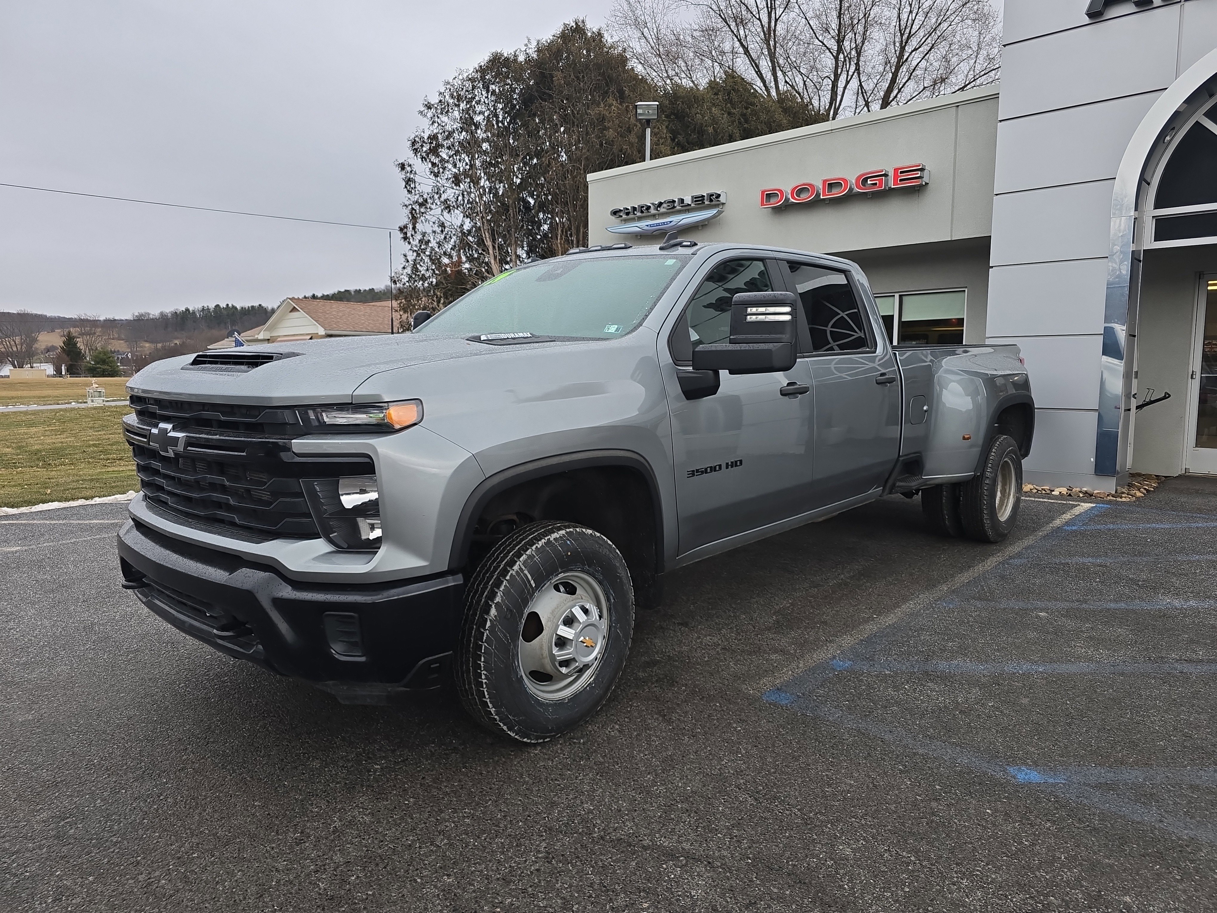 Used 2024 Chevrolet Silverado 3500 W/T image 8