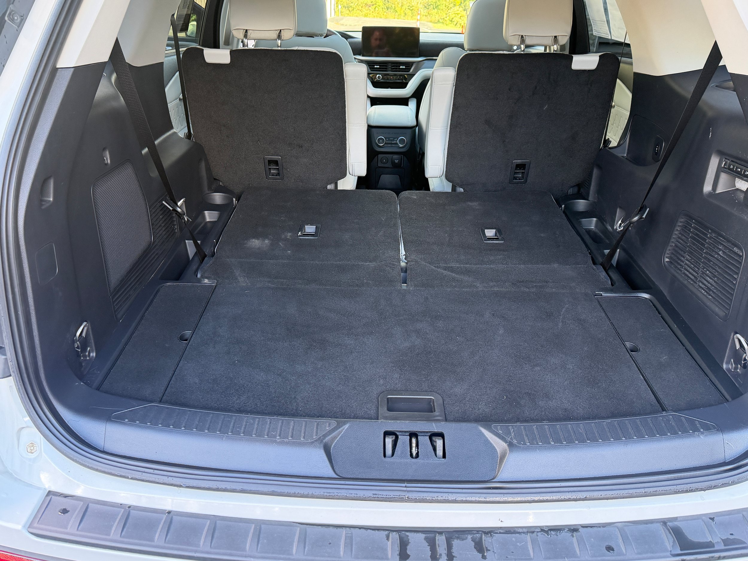 Certified 2025 Ford Explorer Platinum w/ LUX Leather Package AWD/4WD image 10
