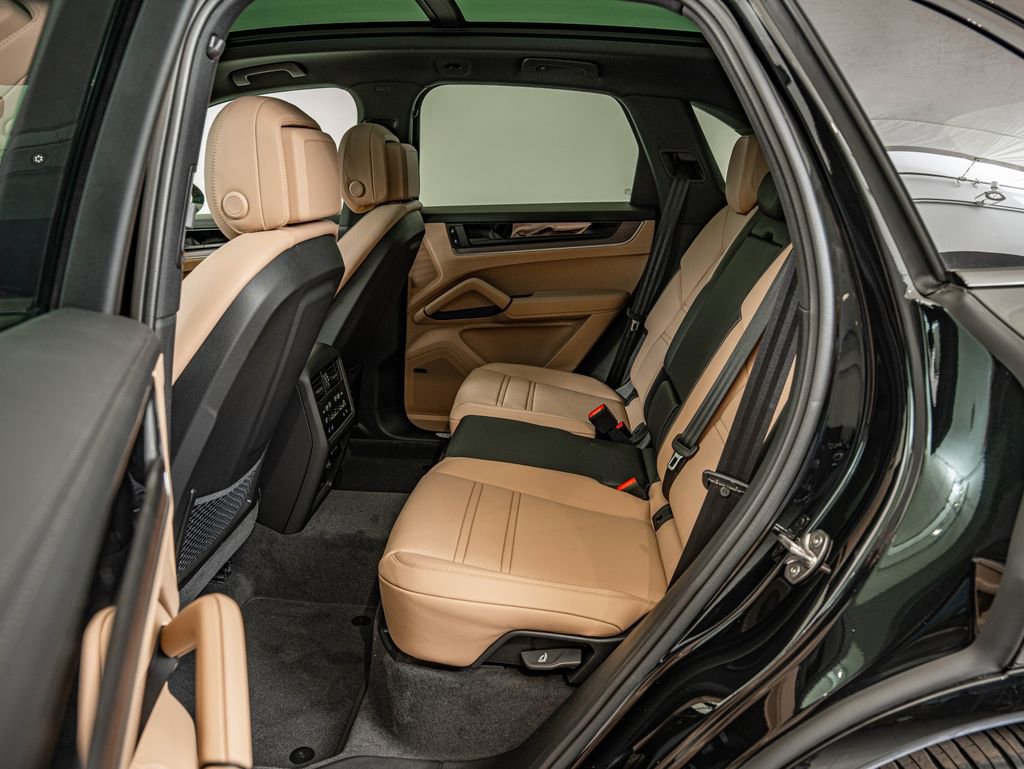 New 2026 Porsche Cayenne AWD/4WD image 35