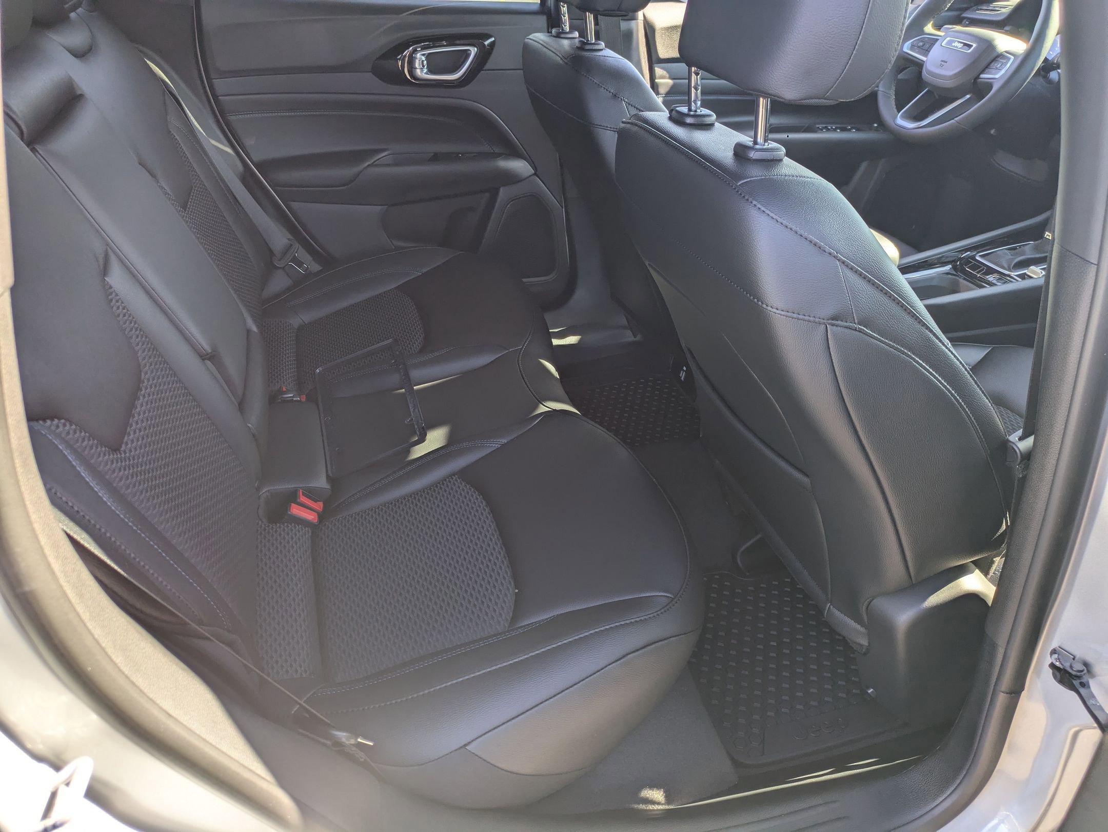 New 2026 Jeep Compass Latitude image 31