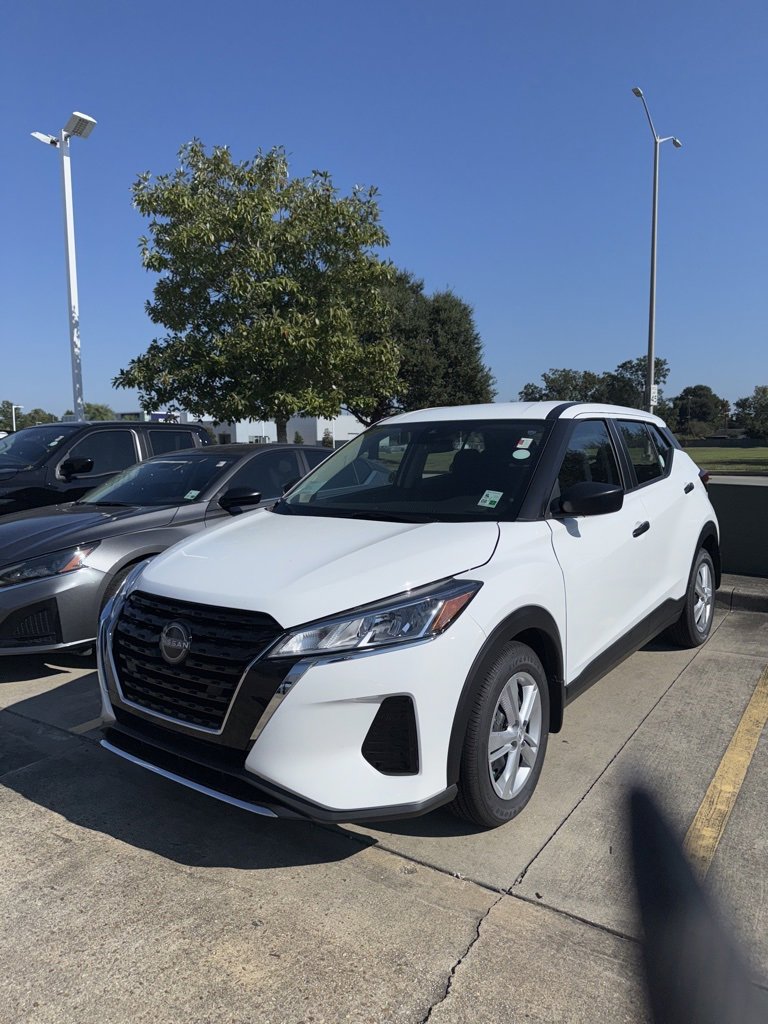 Used 2025 Nissan Kicks Play S