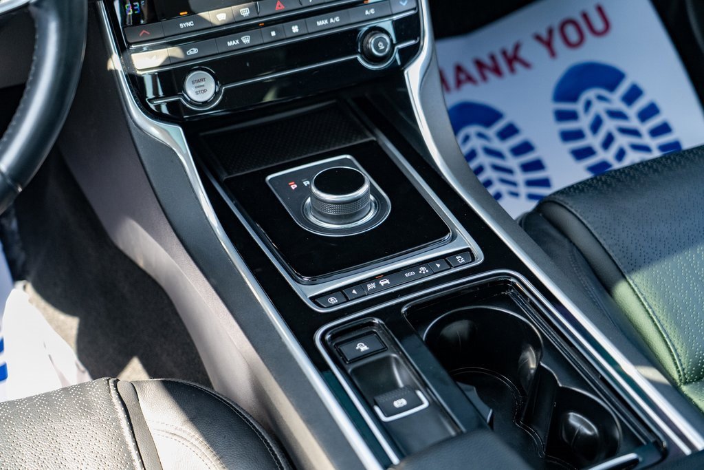 Used 2018 Jaguar XF Prestige image 22