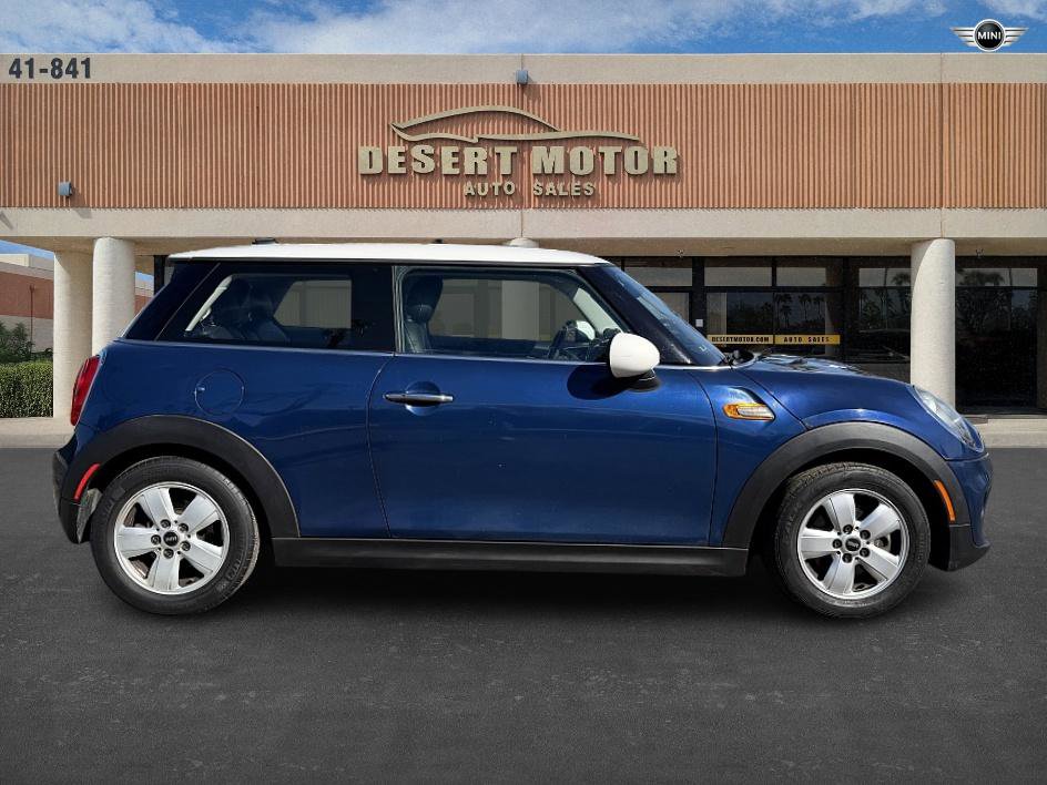 Used 2015 MINI Cooper 2-Door Hardtop image 4