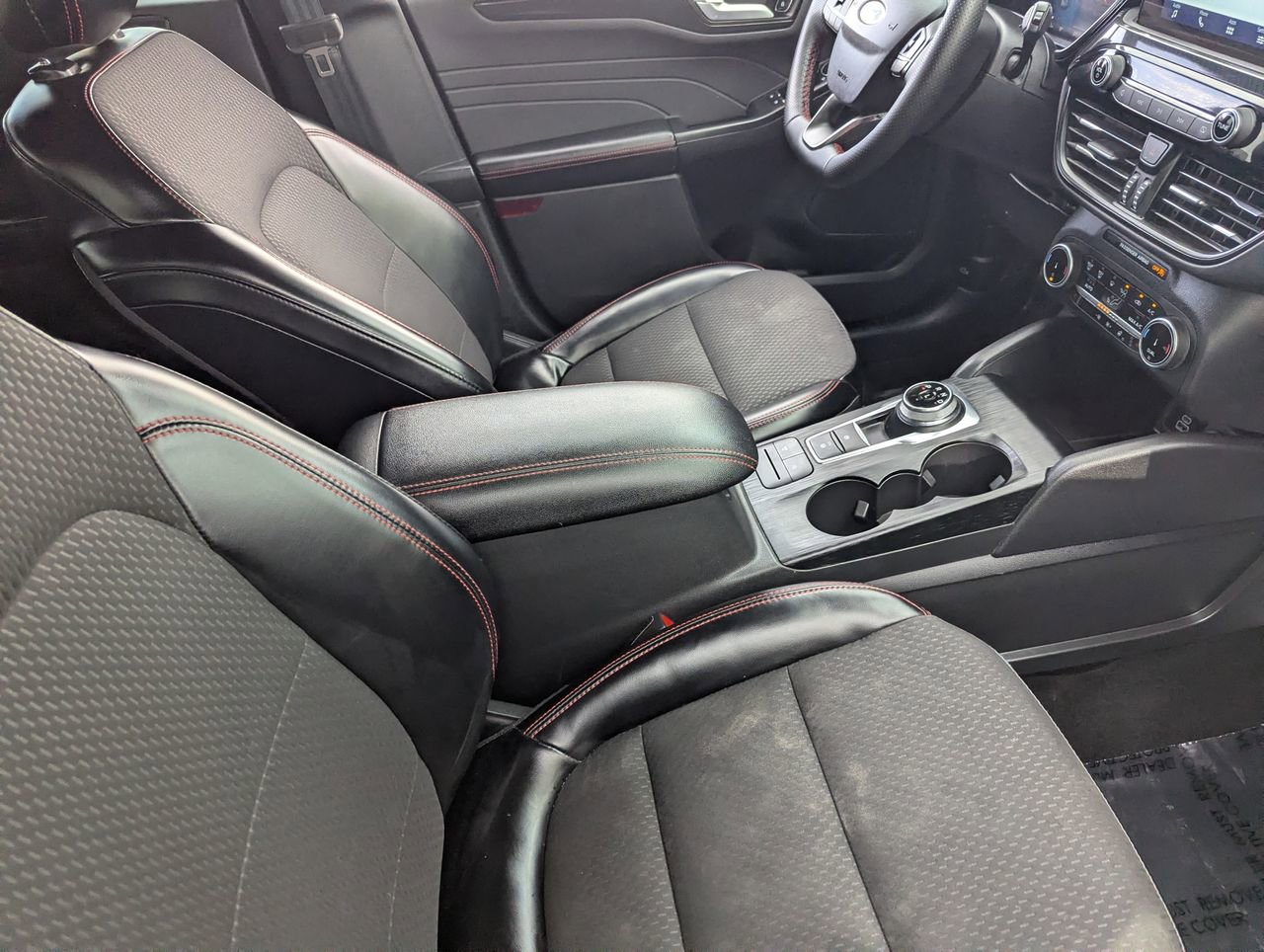 Used 2024 Ford Escape ST-Line AWD/4WD image 11