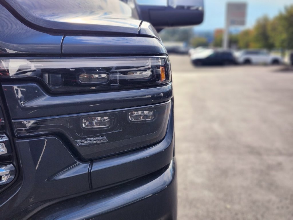 New 2027 RAM 2500 Laramie AWD/4WD image 10