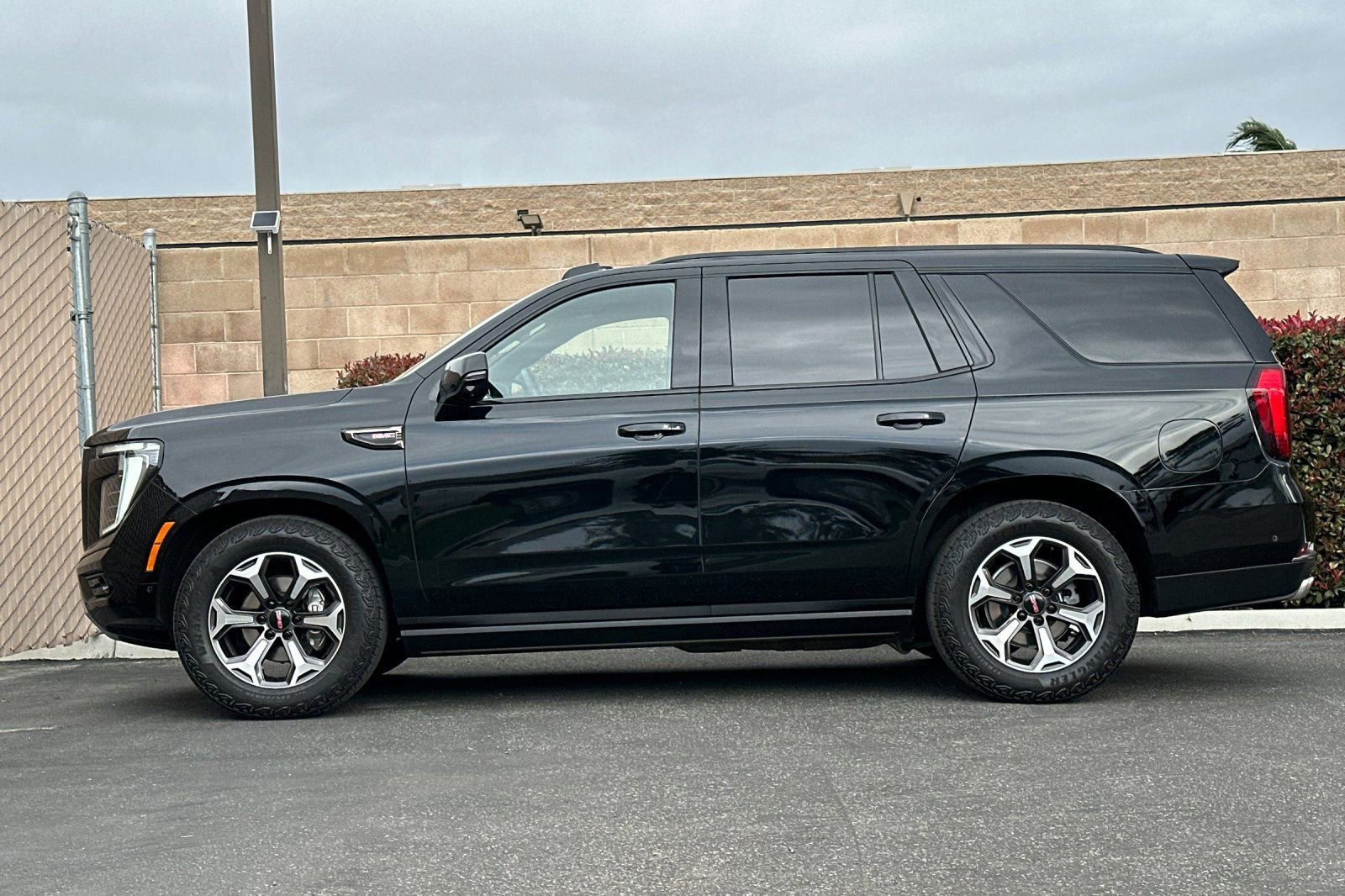 Certified 2025 GMC Yukon AT4 Ultimate image 7