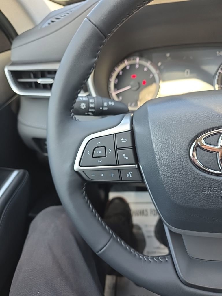 Certified 2026 Toyota Highlander XLE image 26