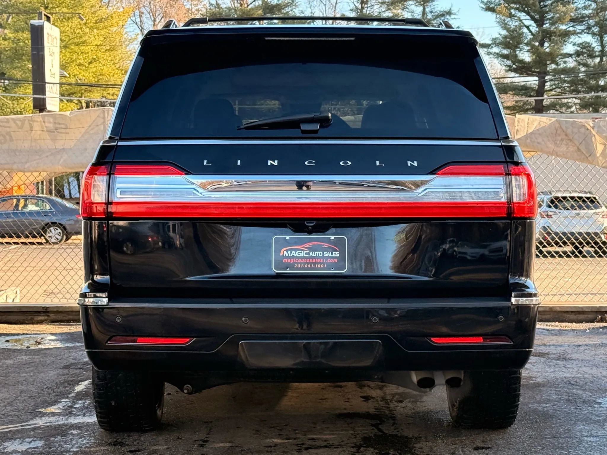 Used 2018 Lincoln Navigator L Reserve w/ Technology Package image 60
