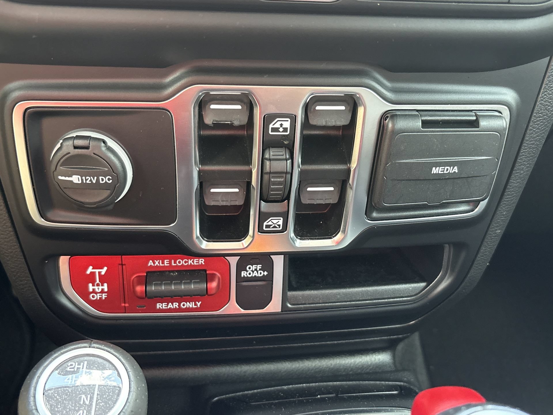 Used 2023 Jeep Gladiator Mojave w/ LED Lighting Group AWD/4WD image 7