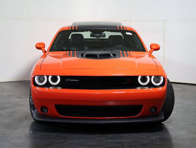 Used 2016 Dodge Challenger R/T Scat Pack RWD image 9