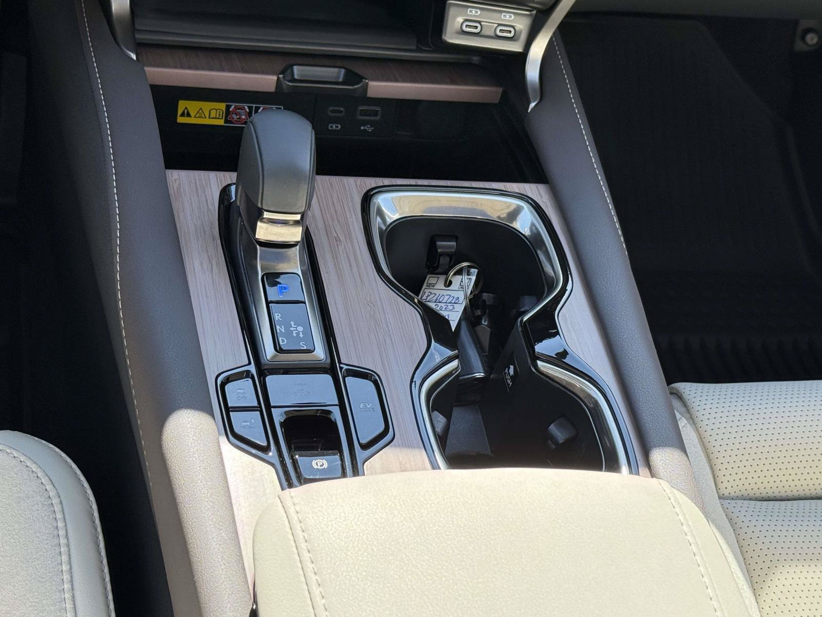 Used 2023 Lexus RX 350 w/ Cold Area Package AWD/4WD image 19