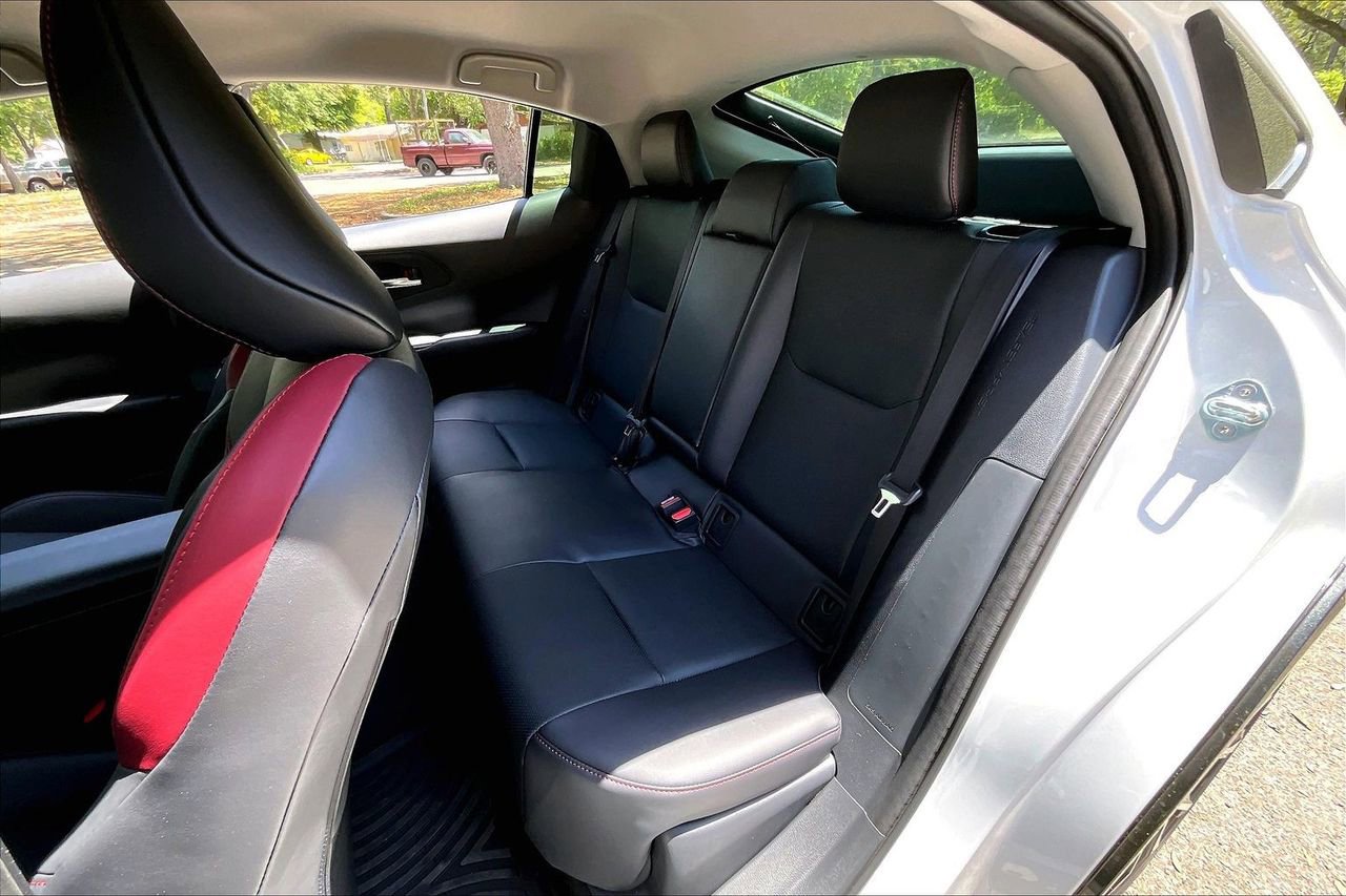 Used 2026 Toyota Prius Plug-In Hybrid image 19