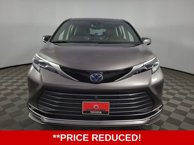 Used 2023 Toyota Sienna Platinum video 2