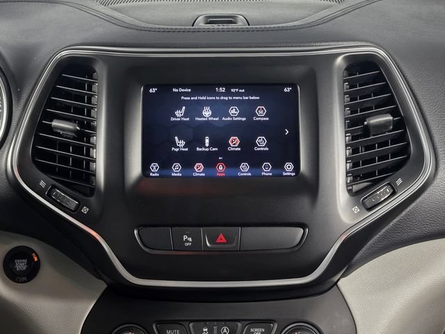 Used 2020 Jeep Cherokee Latitude Plus w/ Comfort/Convenience Group AWD/4WD image 23